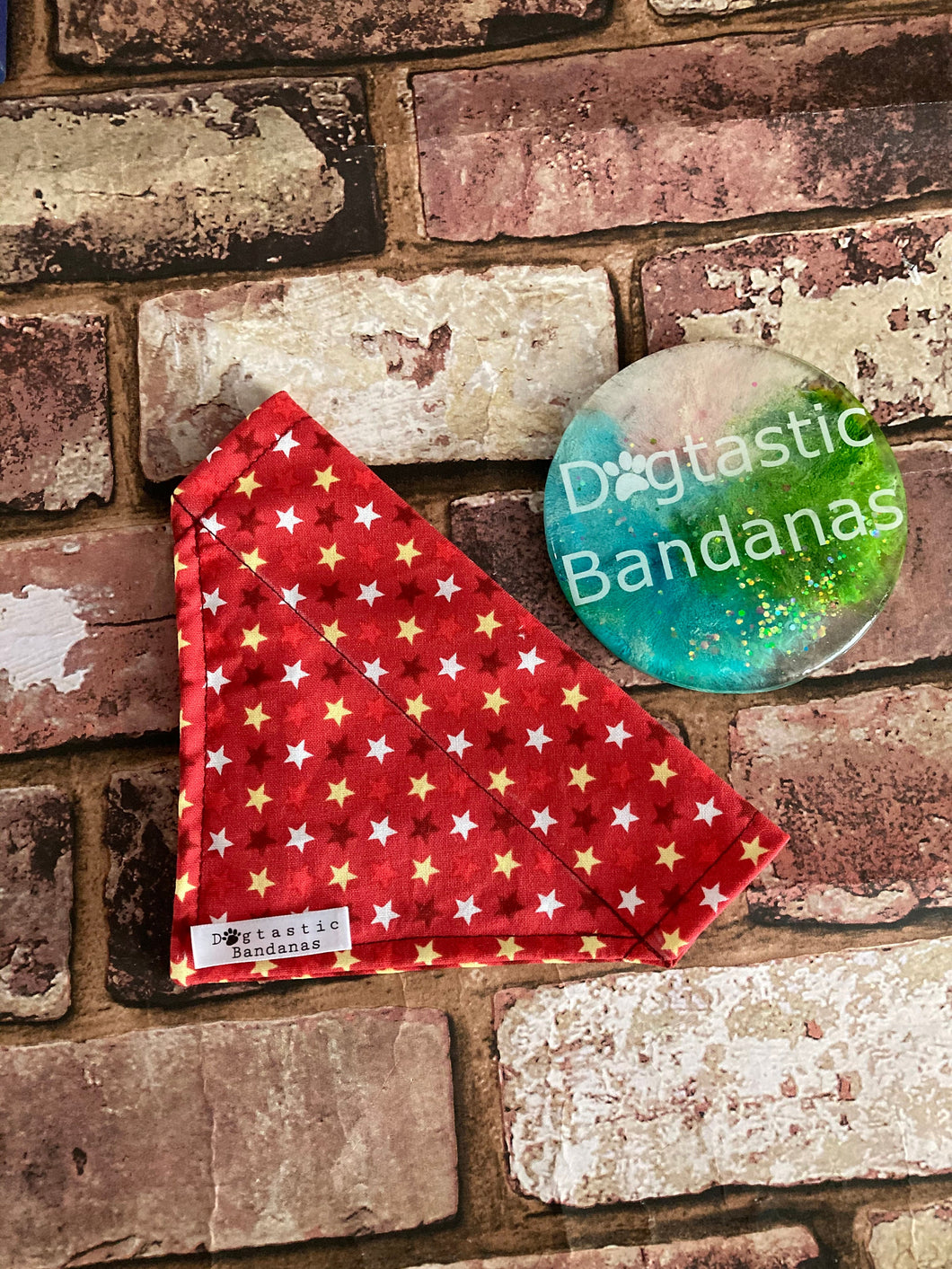 Red star delight dog/pet bandana